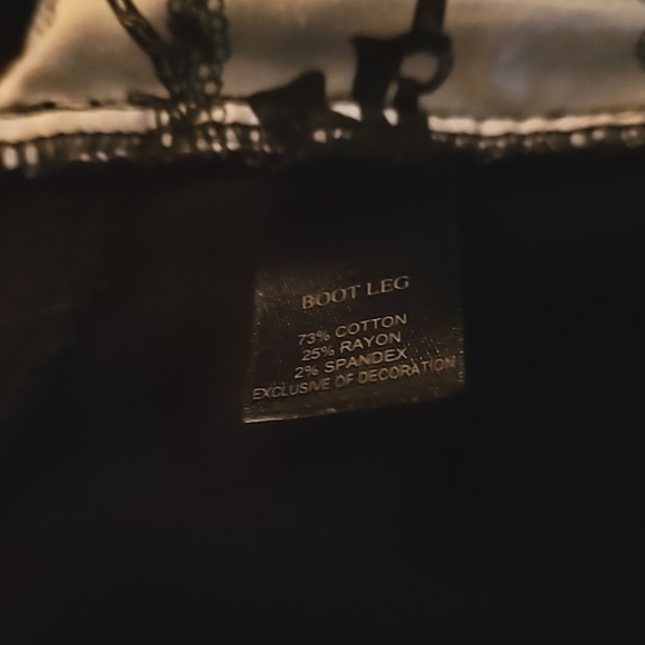 NWT WHITE HOUSE/BLACK MARKET Black Velvet Studded Boot Leg Pants Size 8R - Picture 16 of 16